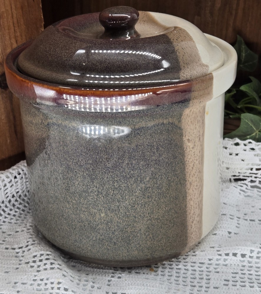 ceramic canister w/ fall barn (26065) hand painted