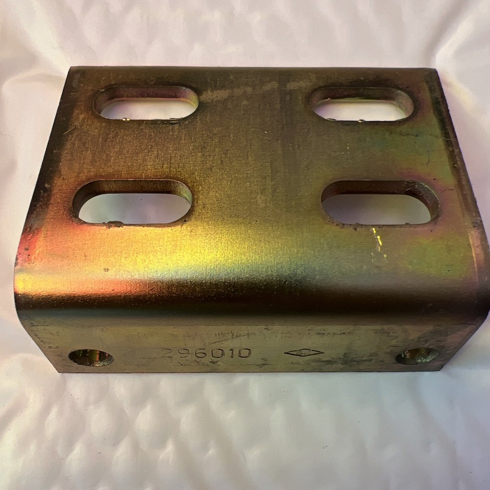 GENUINE BENDIX VALVE MOUNT MOUNTING BRACKET 296010 NEW OEM NOS