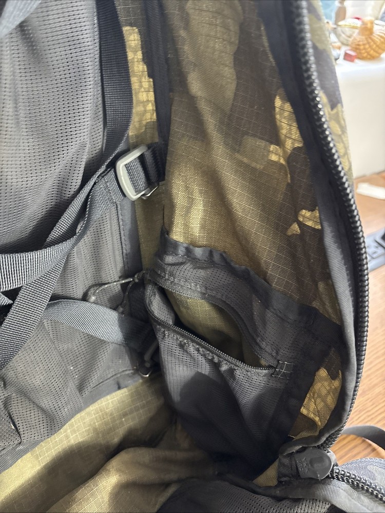 Kuiu Pro 3600 Verde Backpack Lumbar Support Adjustable Straps Carbon Pack Frame