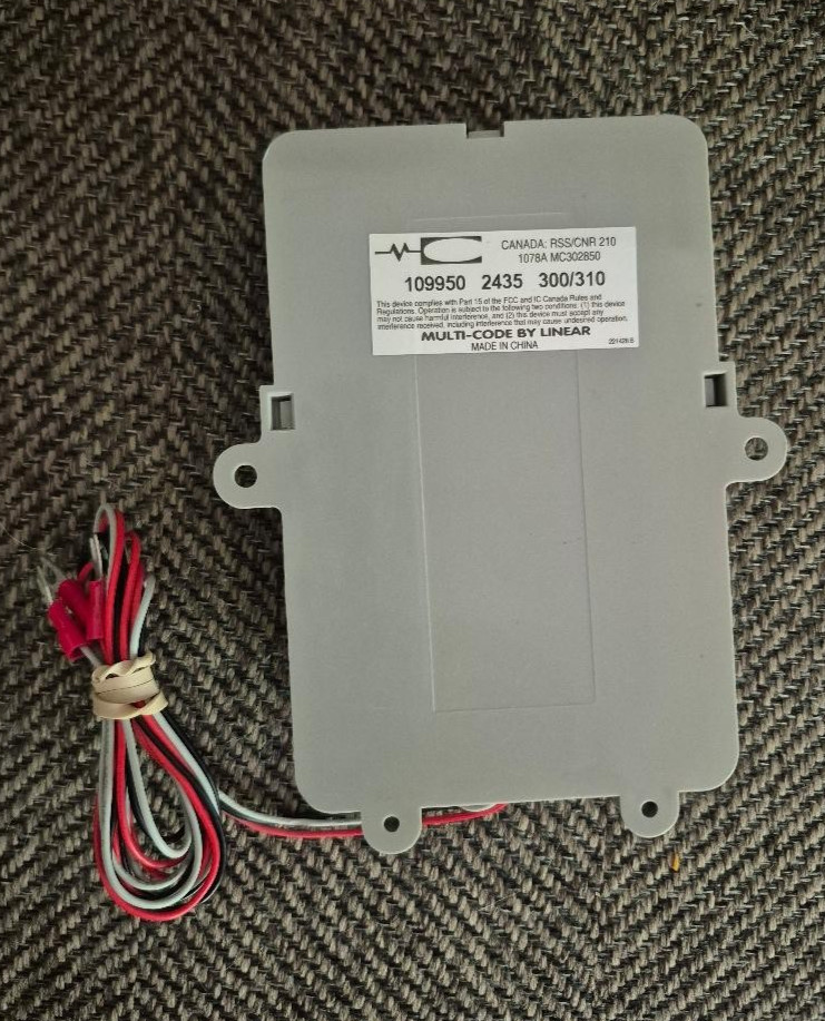 Linear / Multi-Code MCS109950 12/24V Gate Operator Receiver, 12-24V, 109950