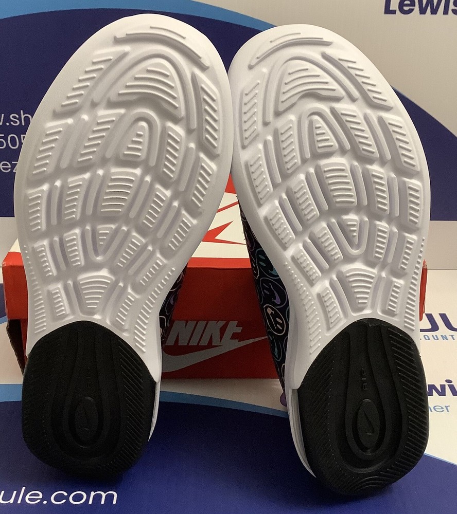 NikeAir Max Axis Kids Size 6.5y