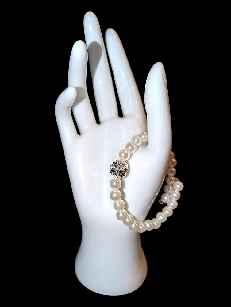 Subtle Noble Bracelet