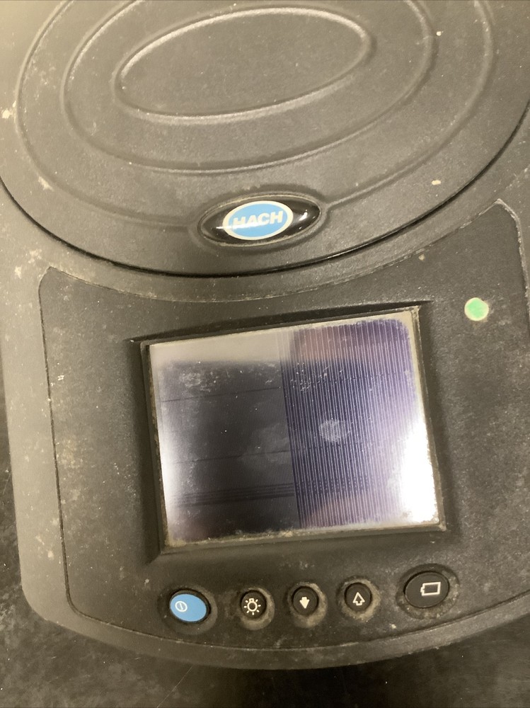 HACH DR/2400 Portable Spectrometer