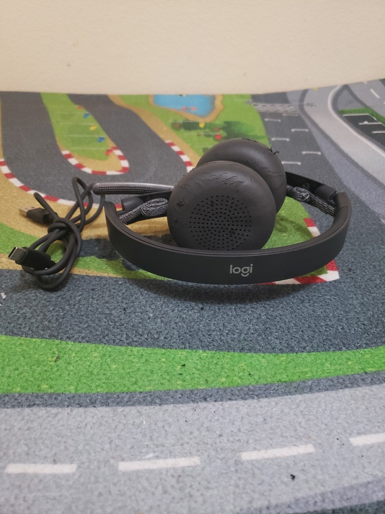 Logitech Zone Wireless UC Bluetooth Headset - Graphite 881-000373