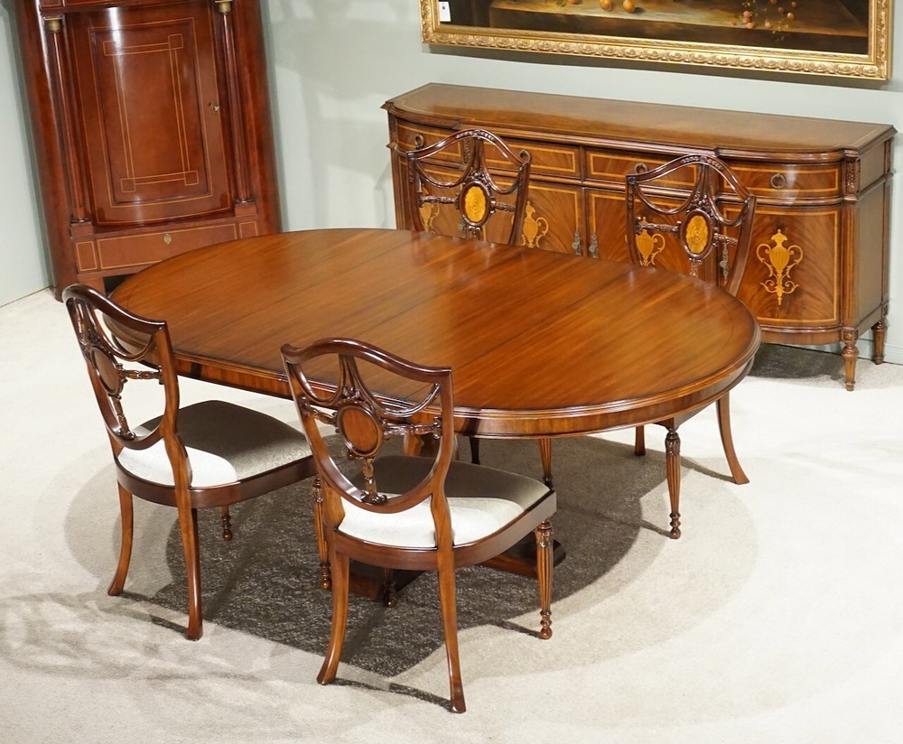 Beautiful 7' transitional Mahogany oval round dining Kitchen table