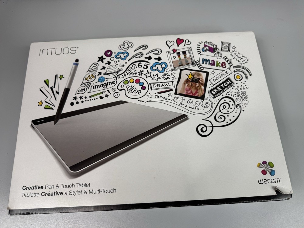 Wacom CTH-680 Intuos Medium Creative Pen & Touch Tablet w/ Box Excellent Tested