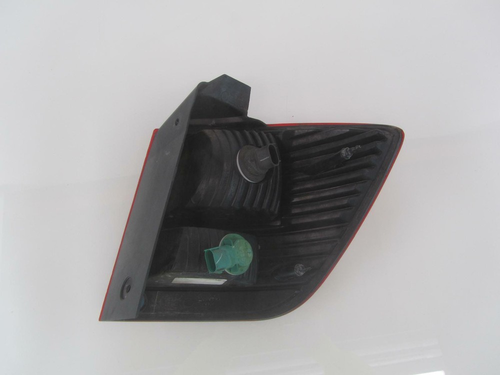 09 DODGE JOURNEY Left Driver Taillight Tail Light Lamp Quarter Panel 05067785AB