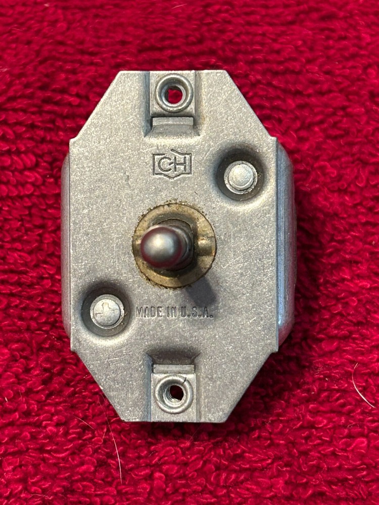 CH CIRCUIT BREAKER TOGGLE SWITCH P/N 8718K-4