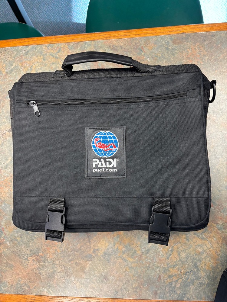 PADI Divemaster Crewpack