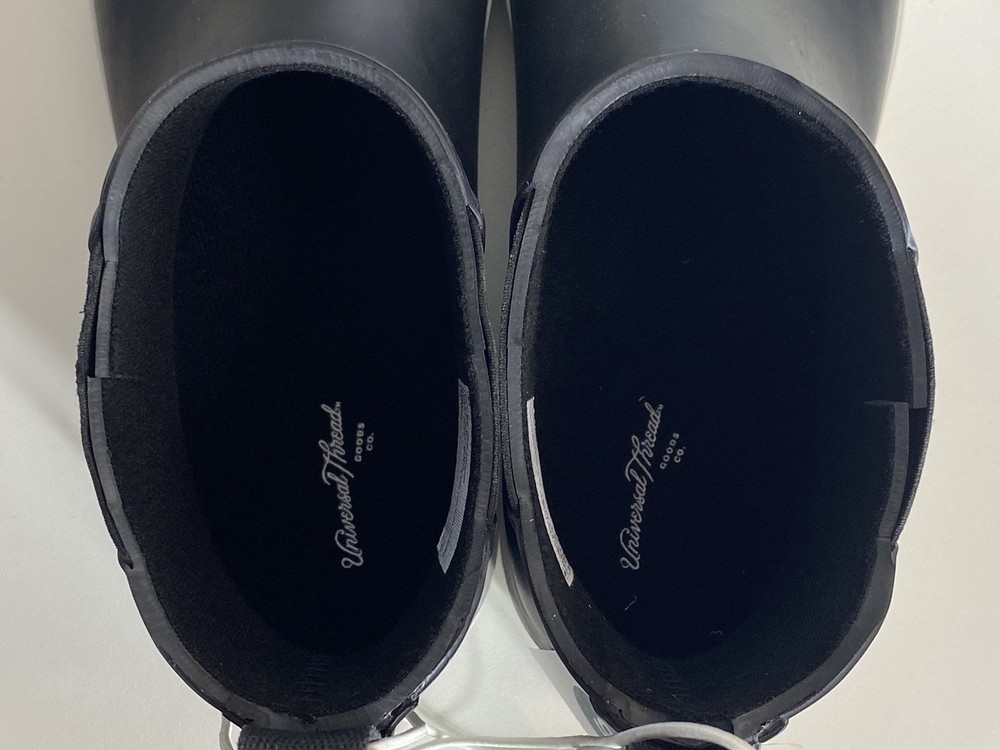 SHIRLEY BOOTS WATERPROOF SIZE 9 UNIVERSAL THREAD
