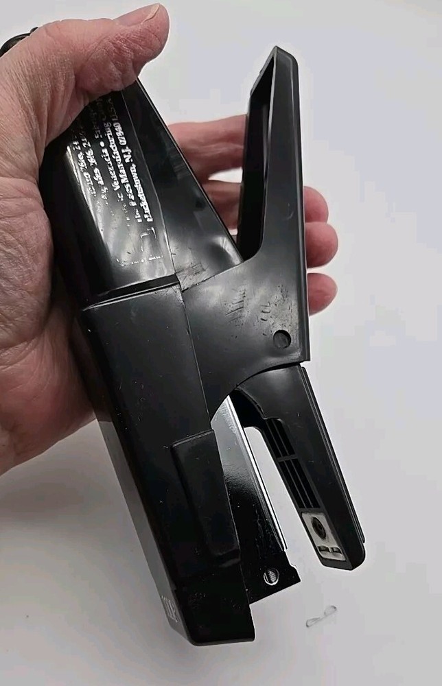 Bates 110P Standard Undulated Plier Stapler Black Hanger Loop
