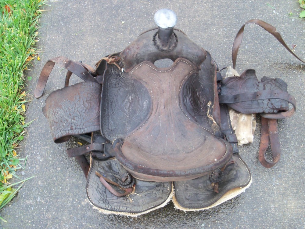 Vintage Older Riding Saddle, Measures 13"