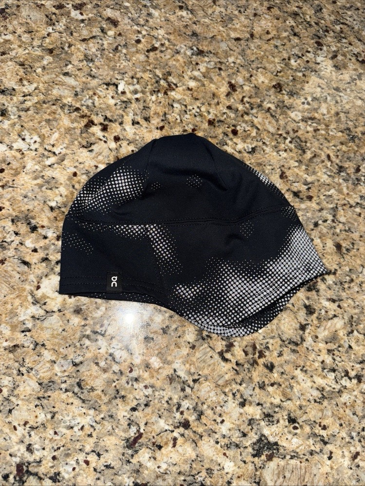 On Cloud Running Hat Stocking
