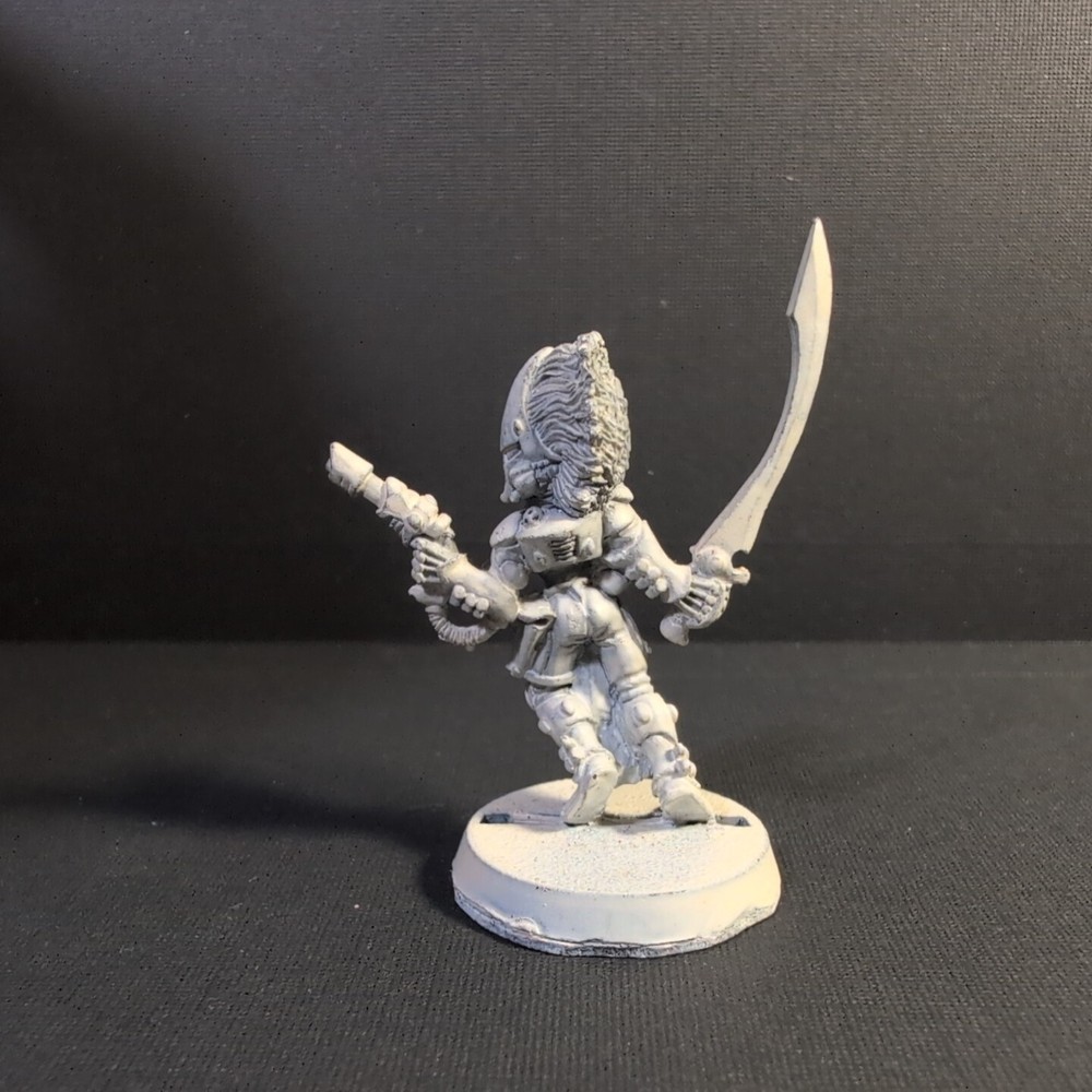 Howling Banshee - Eldar Rogue Trader Warhammer 40k Metal OOP Jes Goodwin