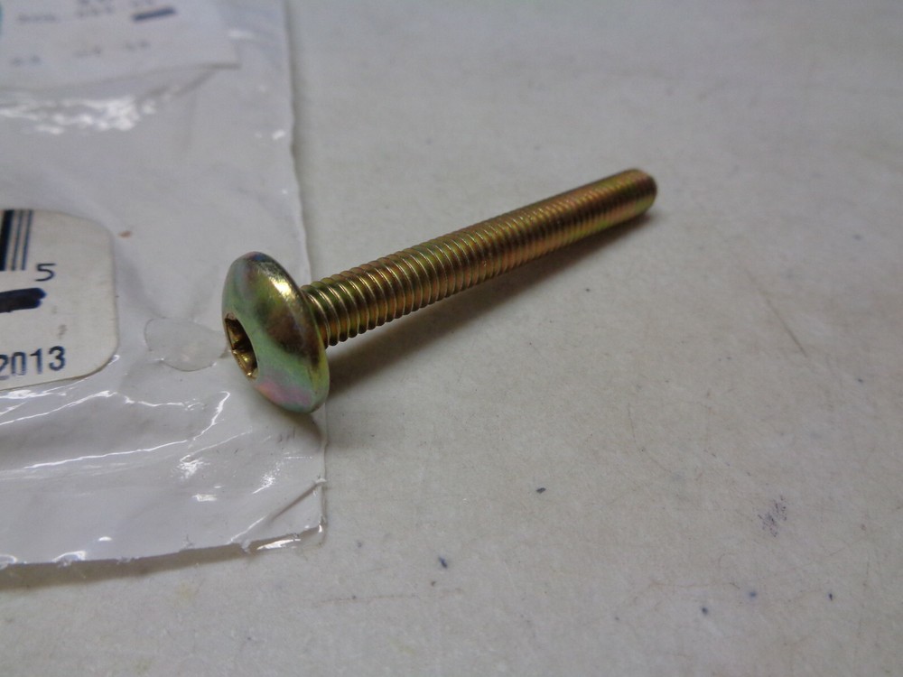 ARCTIC CAT SCREW 8476-650