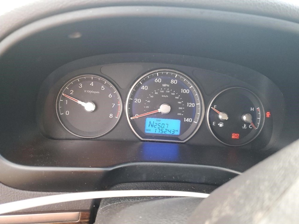 SANTA FE 2010 Glove Box OEM