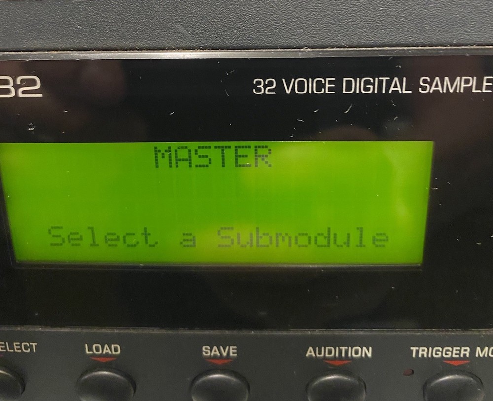 E-MU ESI-32 Rackmount 32-Voice Digital Sampler Powers Up