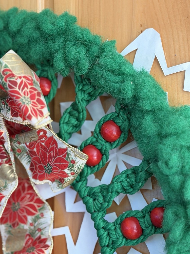 VTG Macrame Christmas Wreath Wall Hanging Handmade