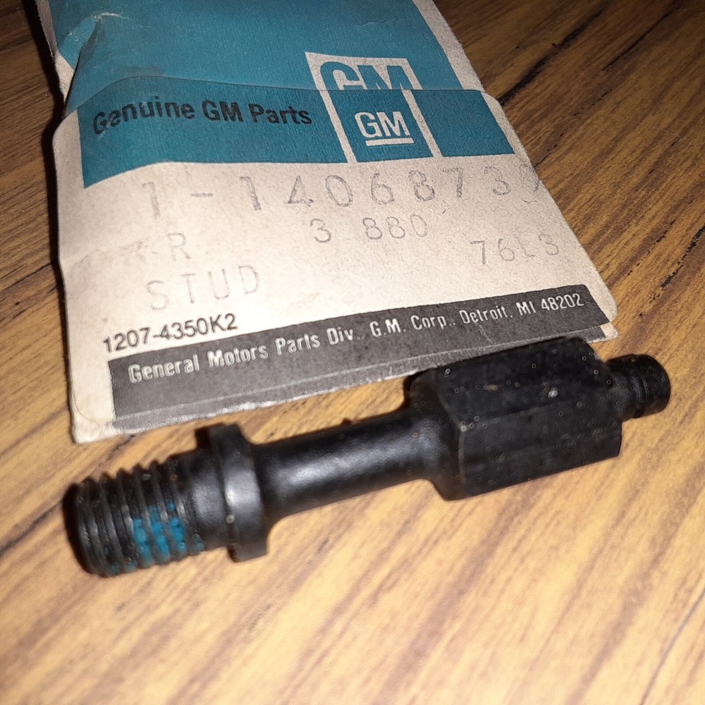 NOS GM 14068739  Cruise Control Servo Cable Stud