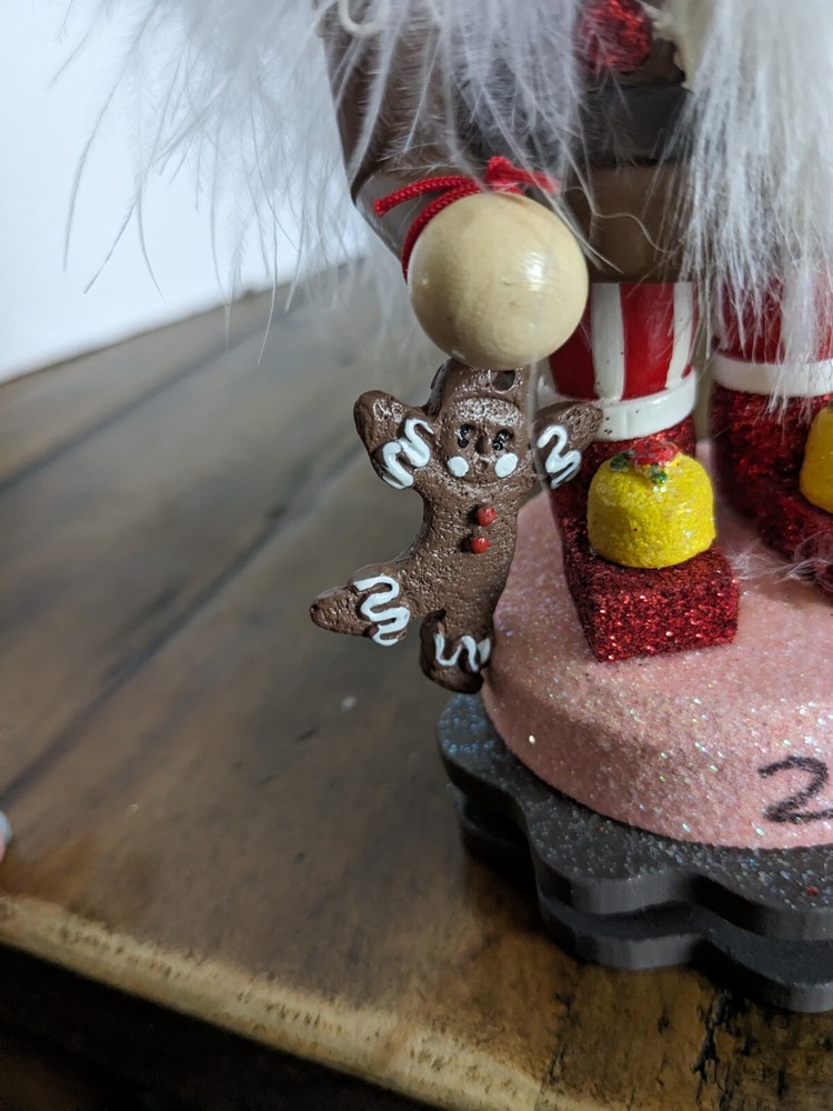 Hollywood Chubby Gingerbread Nutcracker PinkHolly Adler 7.8"