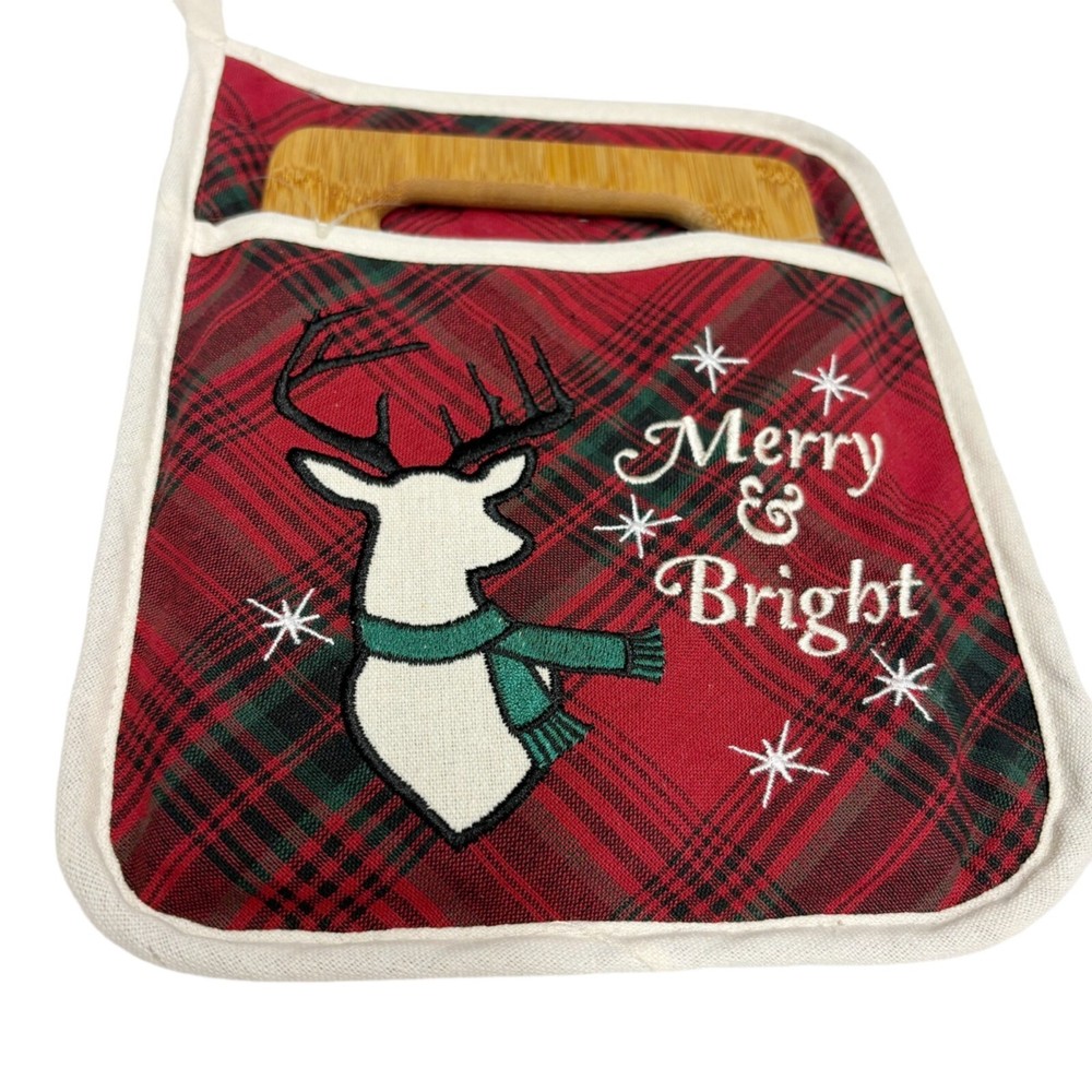 Reindeer Oven Mitten and Cutting Board. Unused. Merry & Bright