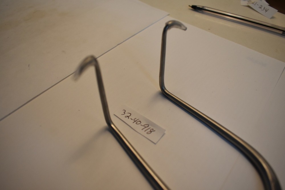 MDS 3240918 GELPI RETRACTOR 90° ANGLED 7" LONG 2" DEEP