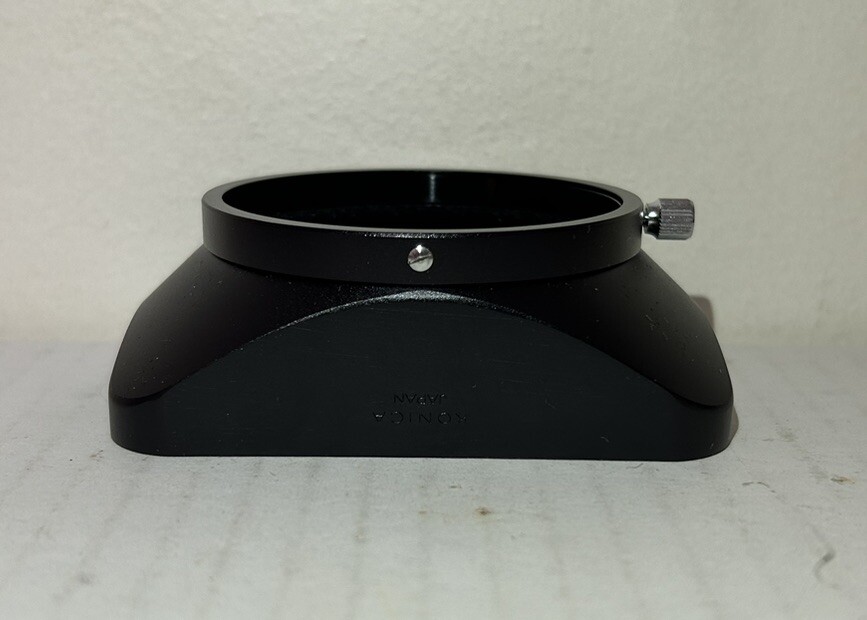 Konica 24mm 26mm Lens Hood & Case