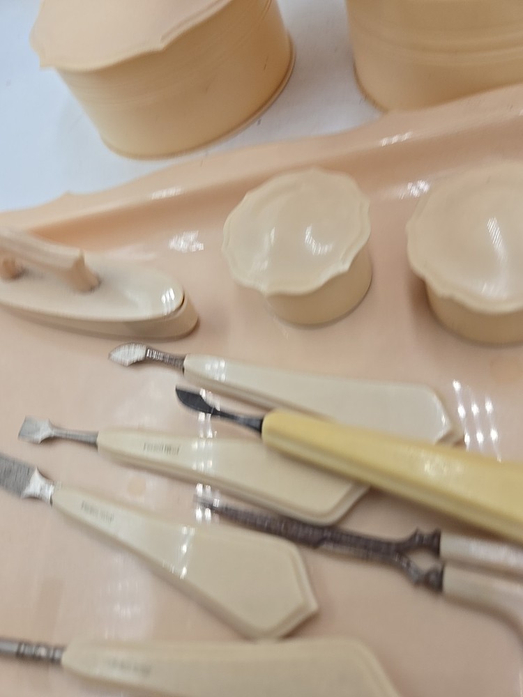 When Backlite Celiod vanity set