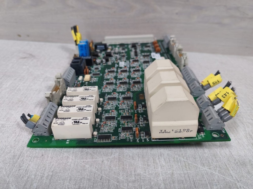 ABB 100 TAS.580.0550.G00 HARDWARE VERSION 04 BOARD ABB100