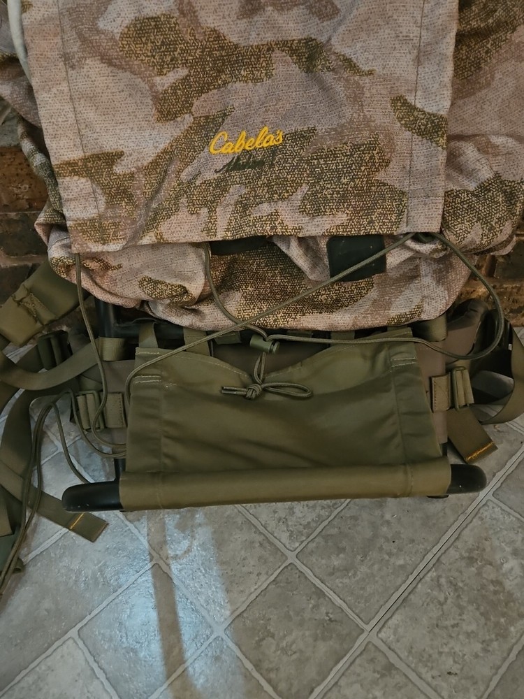 Cabelas Alaskan Camouflage H20 External Frame & Backpack Great Condition