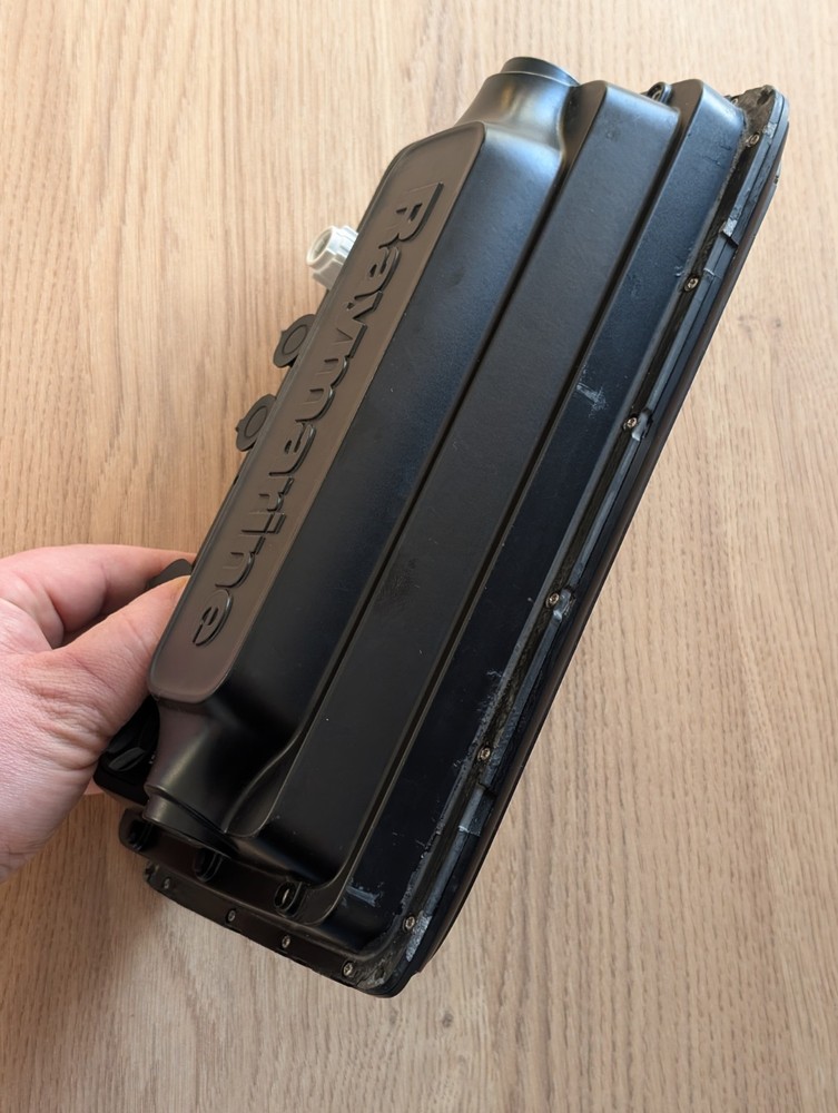 Raymarine e95 Hybrid Touchscreen Multifunction Display model: E70021