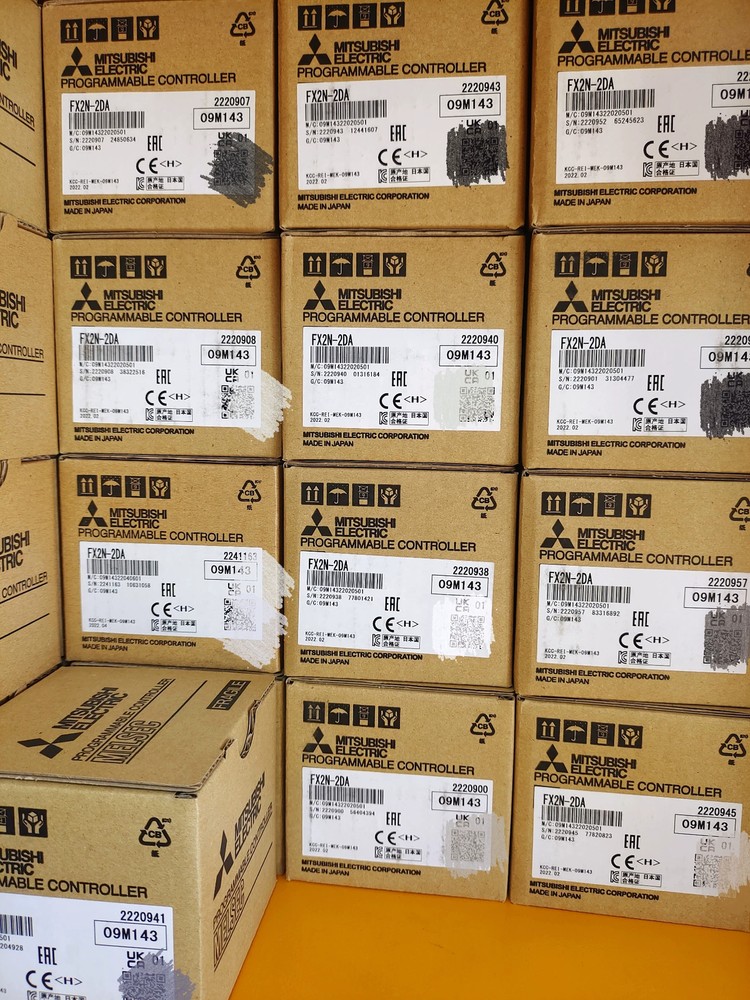 1pc Mitsubishi FX2N-2DA Brand New
