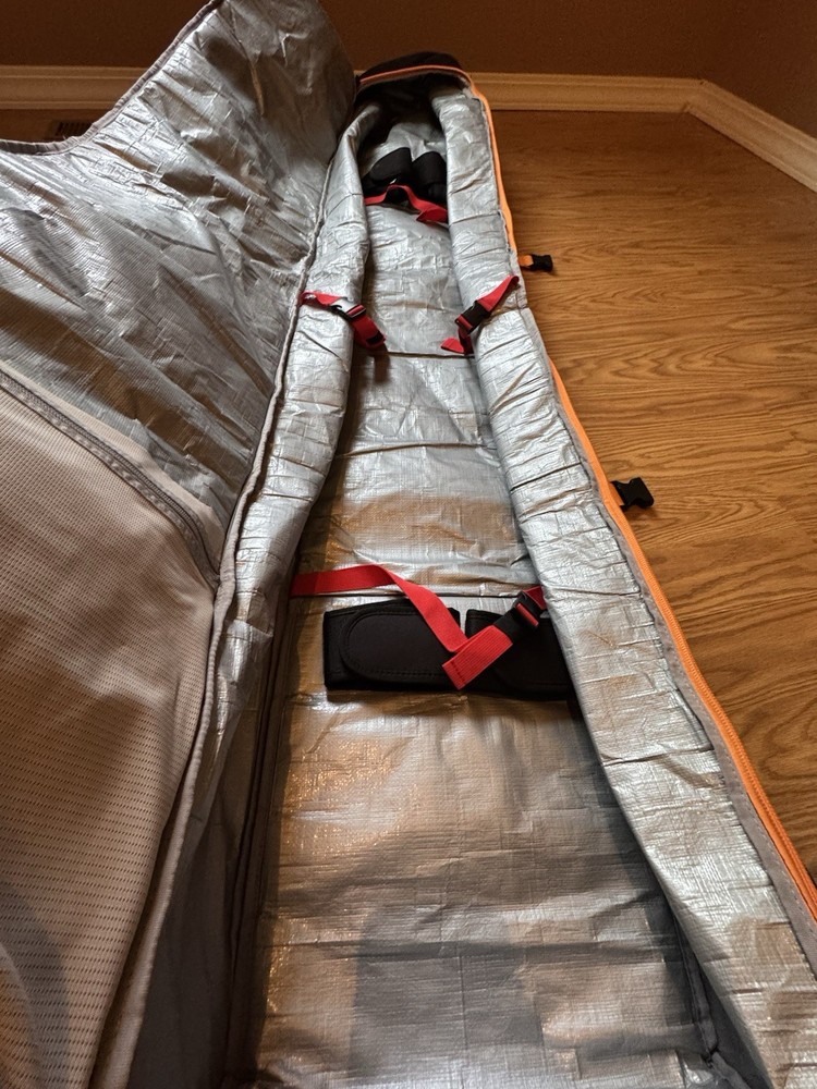 Odoland Rolling Ski Bag, New In Great Condition