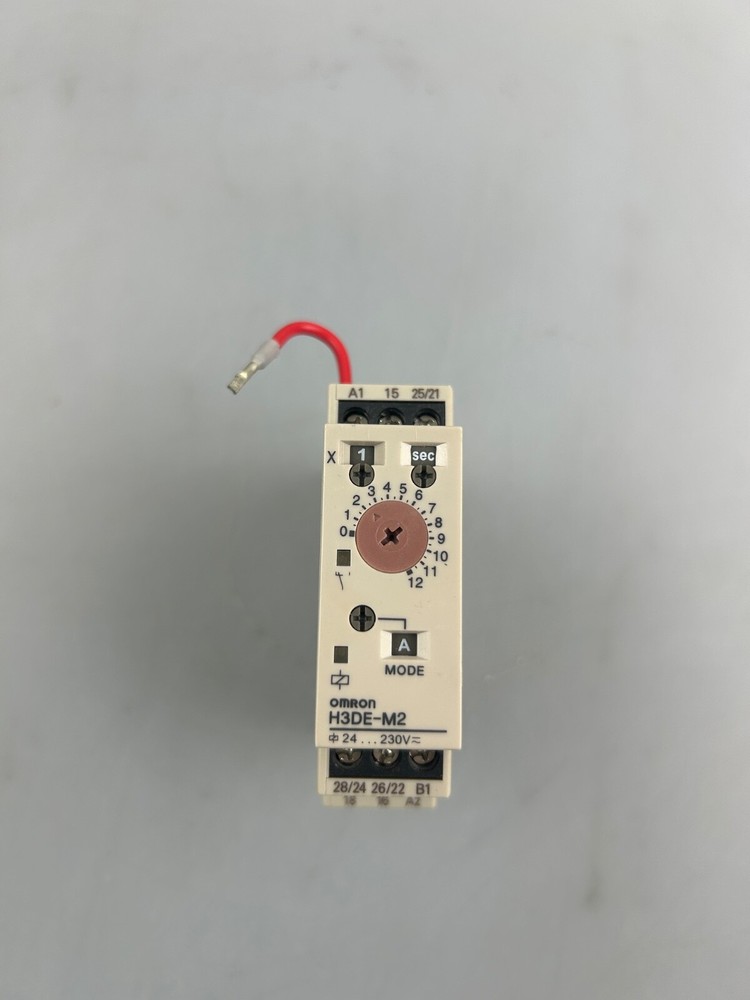 Omron, H3DE-M2, Multi-Function Timer with 8 Modes, DPDT (Used)