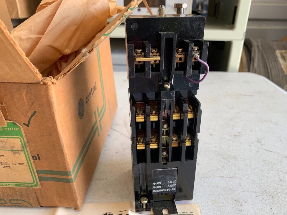 One (1) Genuine GE CR122BT08022B CT Solid State Timer .3-30 sec, NOS