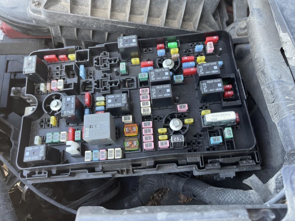 Fuse Box Engine Compartment Fits 17 PACIFICA 968031