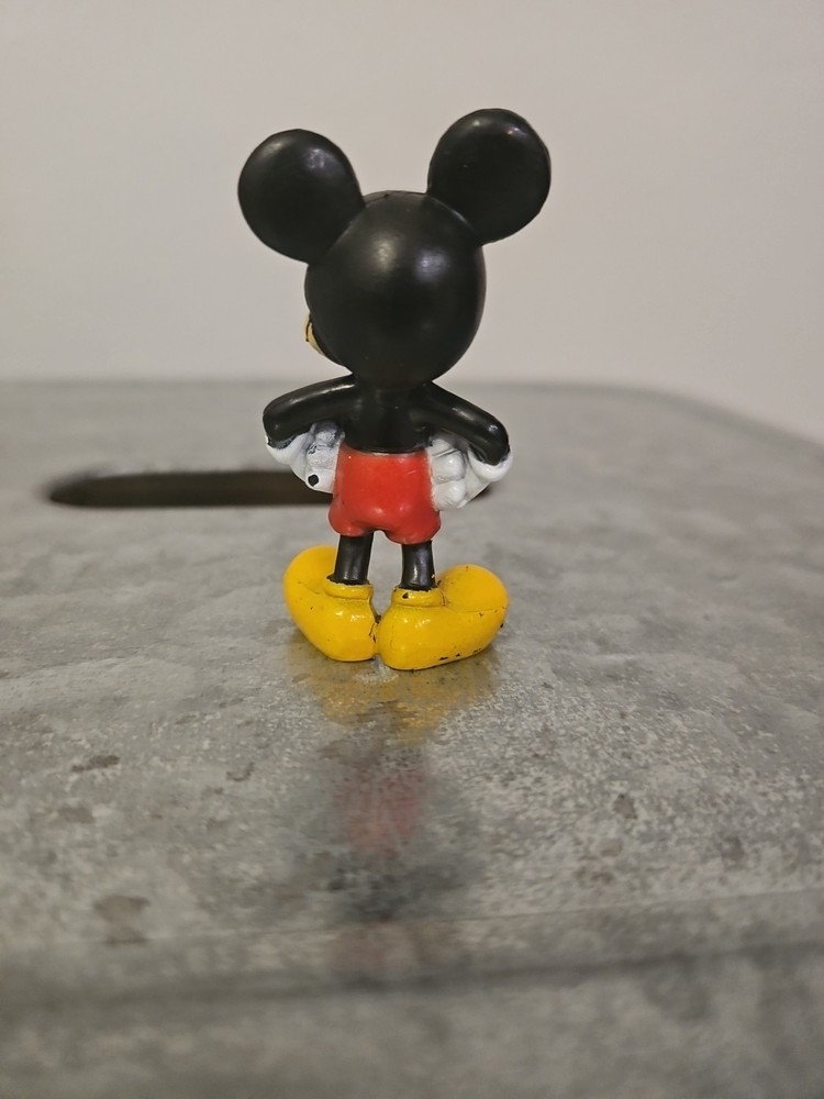 Vintage Mickey Figurine 0114D