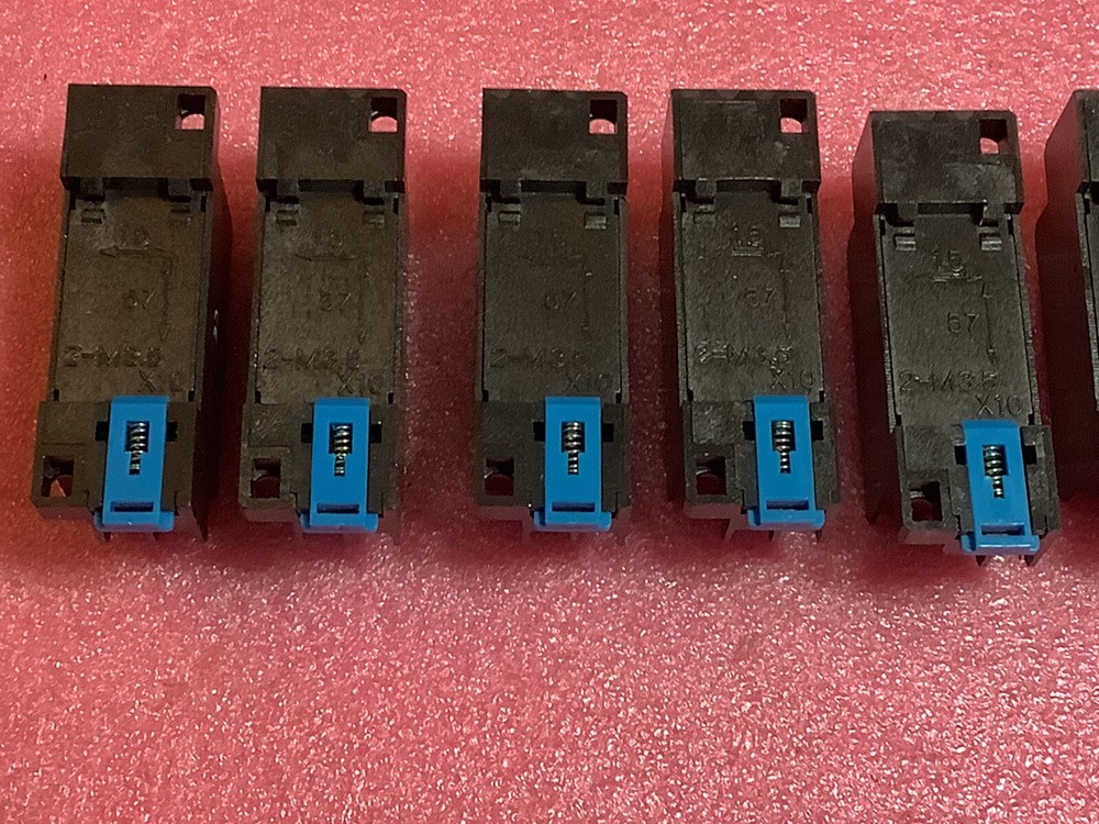 Lot Of 10 DYF08A Relay Socket Base