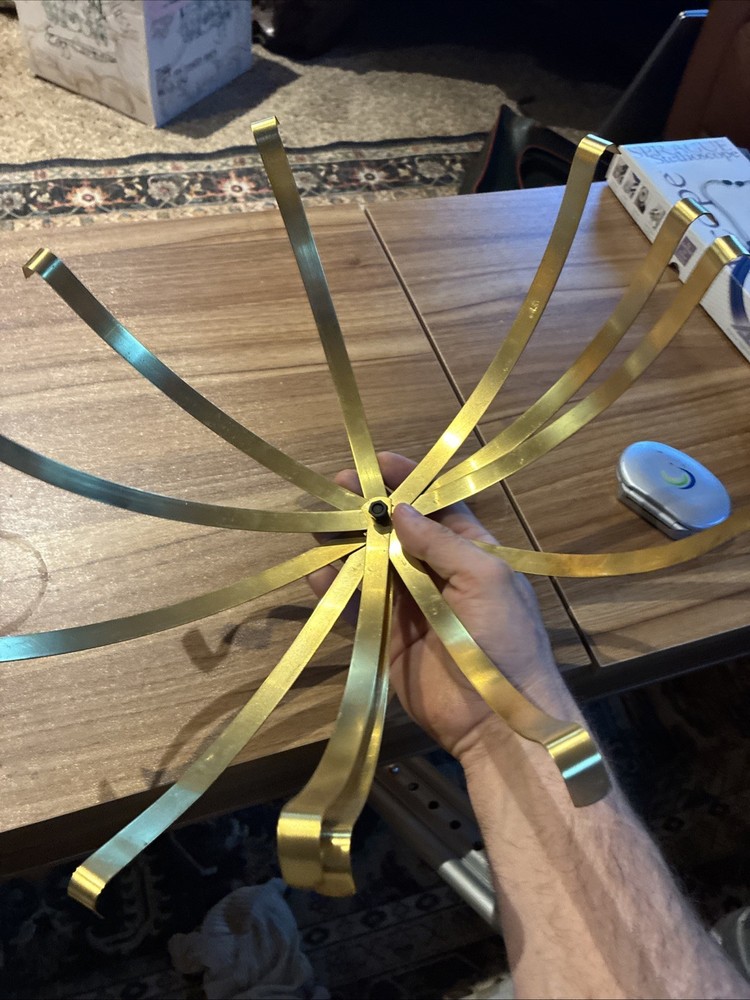 Minimalist Metal Lamp Shape