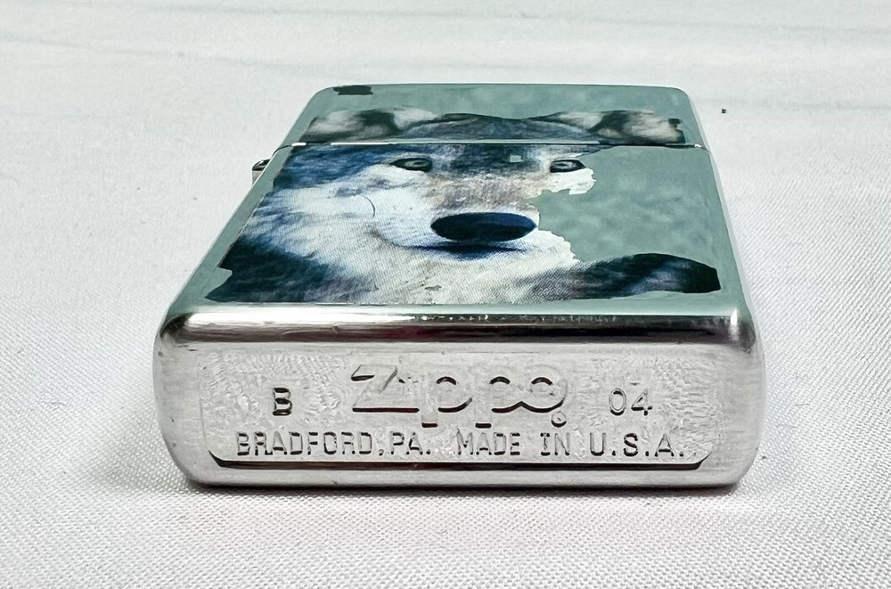 ZIPPO B04 2004 Wolf Lighter