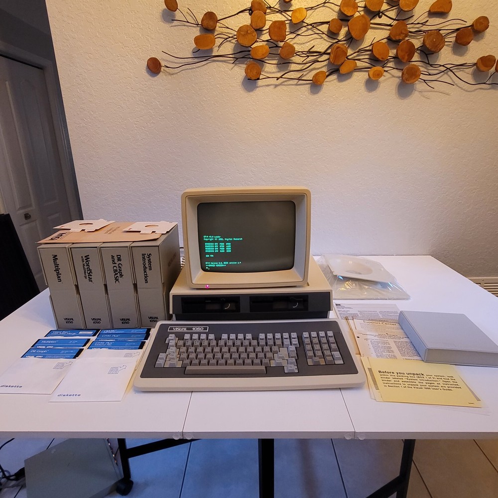 RARE NOS Visual 1050 CP/M Computer NEW IN ORIGINAL BOXES - Complete w/ Software