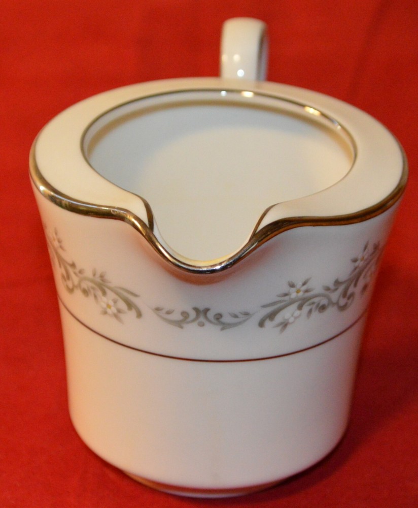 Noritake Parkridge, Creamer, Pattern 7561, 3 1/8"