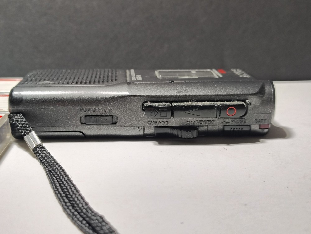 Sony M-529V MicroCassette Corder Recorder VOR Handheld Cassettes Powers On Read