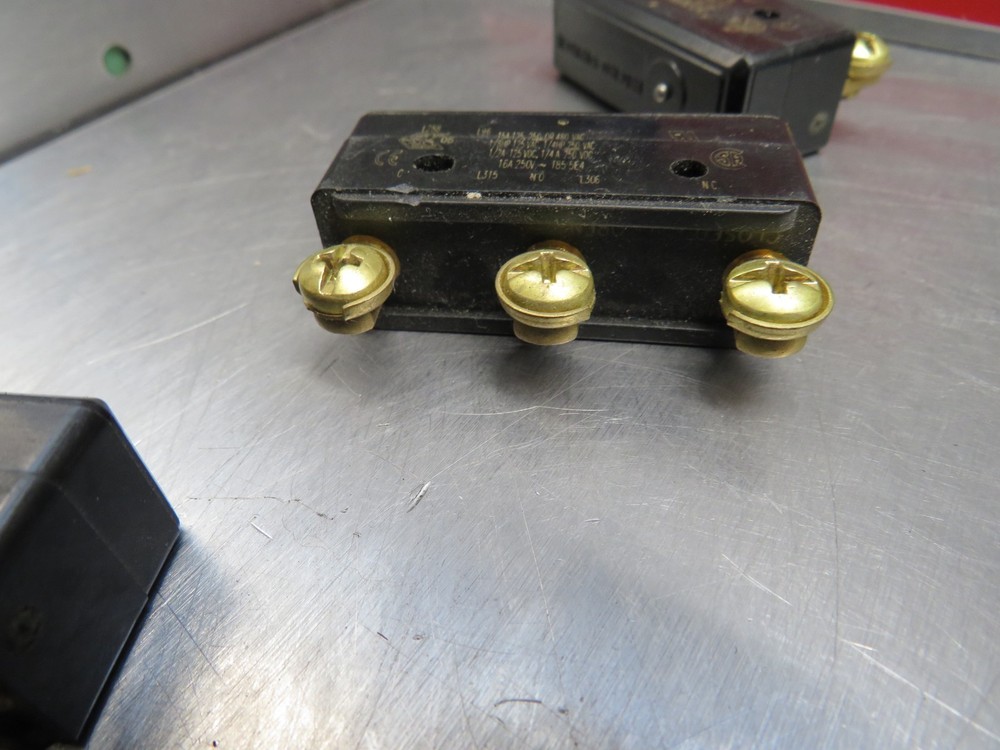 Micro Switch BZ-2R-P4 Lot of 3!