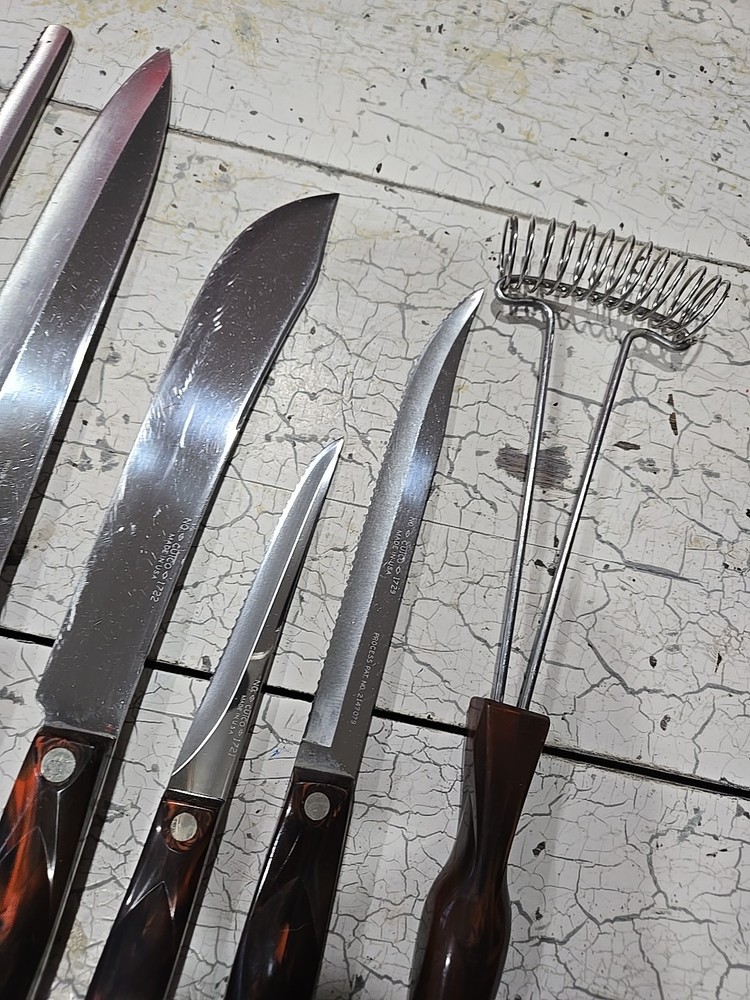 Cutco Knife Set (12) Used