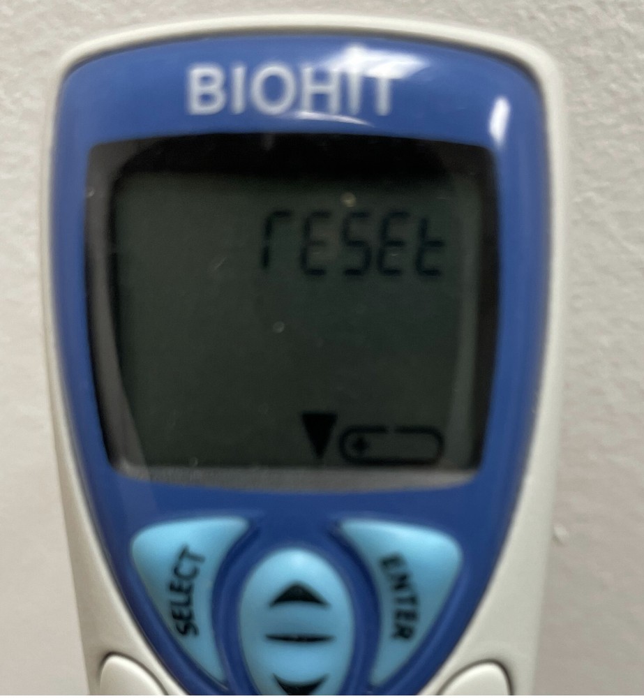 BIOHIT E300 10 - 300 uL ADJUSTABLE DIGITAL PIPETTE