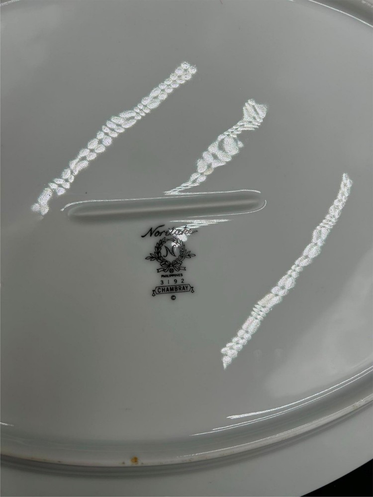 NORITAKE CHAMBRAY -- 13" OVAL PLATTER
