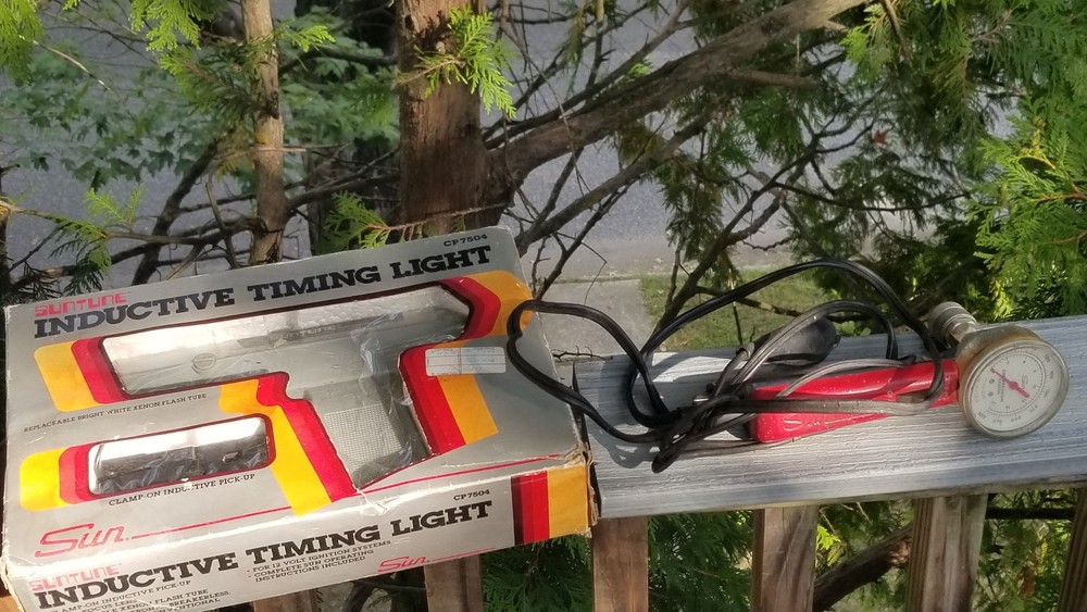 VINTAGE SUN AUTO COMPRESSION TESTER AND SUNLINE INDUCTIVE TIMING LIGHT