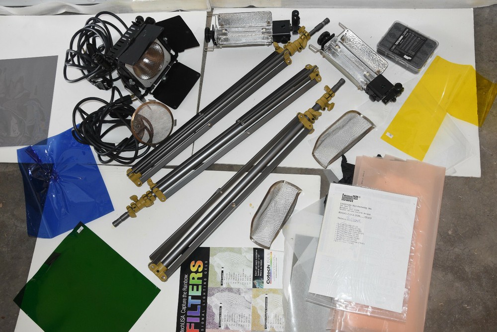 Lowel 3 Kit with TO-83 Case