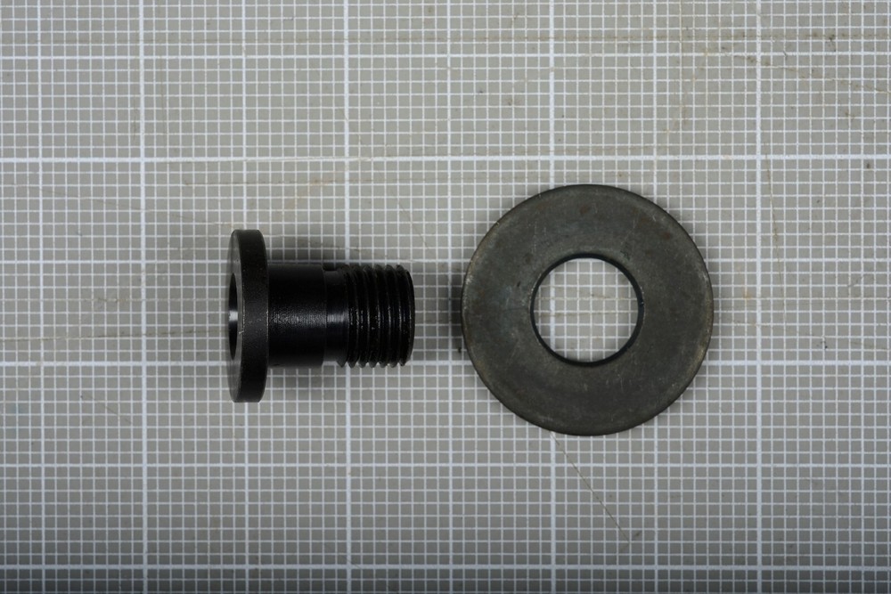 DOTCO SCREW # 14-2571 AND 2 SPACERS #14-2575